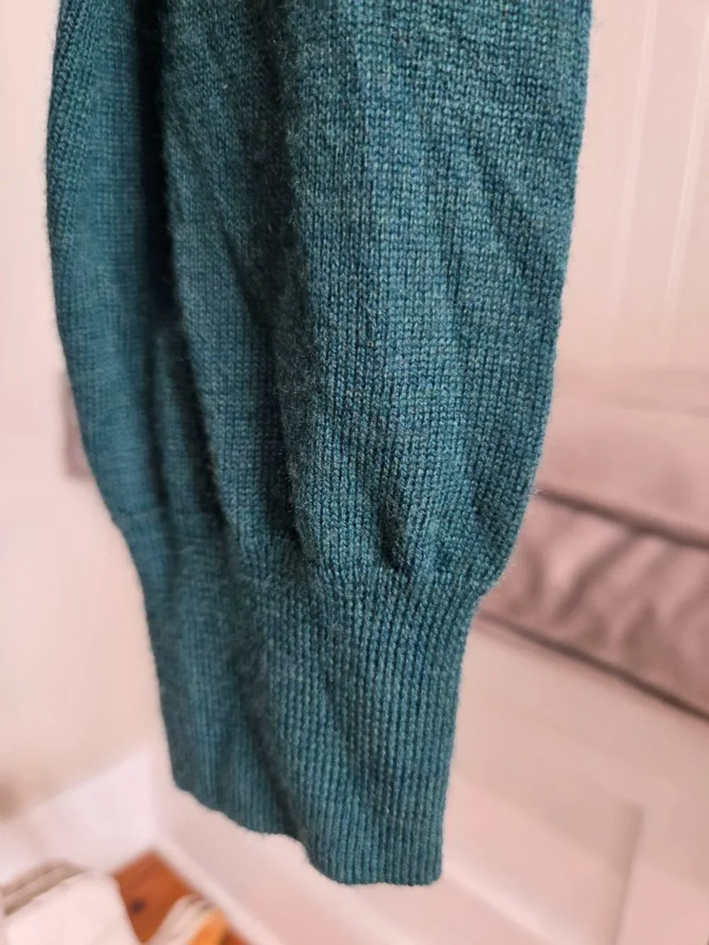 Men’s Jos. A. Bank Travelers Large Merino Wool V-Neck Pullover Sweater Green